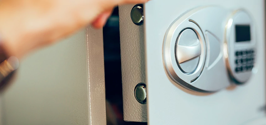 Fingerprint Safe Openers in Costa Mesa, CA
